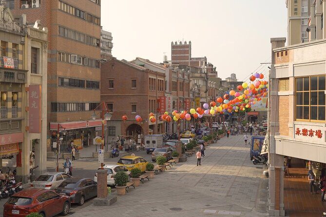 2-Hour Private Dadaocheng Walking Tour - Timing, walking pace, and what to wear