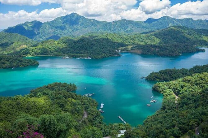Alishan Join In Day Tour from Taichung (Incl. Park Entrance) - What tickets cover: park entry included, train costs extra
