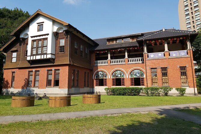 Beitou and Yangmingshan Day Tour from Taipei - Yang-Ming Shu-Wu Mansion and Zhuzihu: history meets old lava-dammed farming