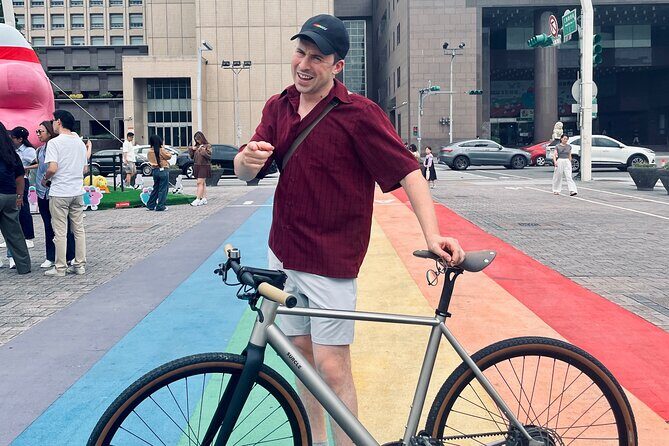 Best E-bike Cycling Tour in Taipei - Includes Local Food & Drinks - Songshan Cultural and Creative Park Lunch: Design Meets Former Industry