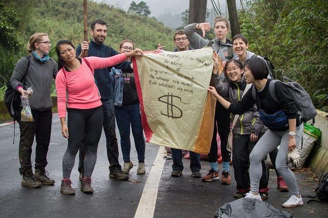 Charlie's Chartered-Private Tour Guide - Two smart ways to plan your 8 hours in Taipei