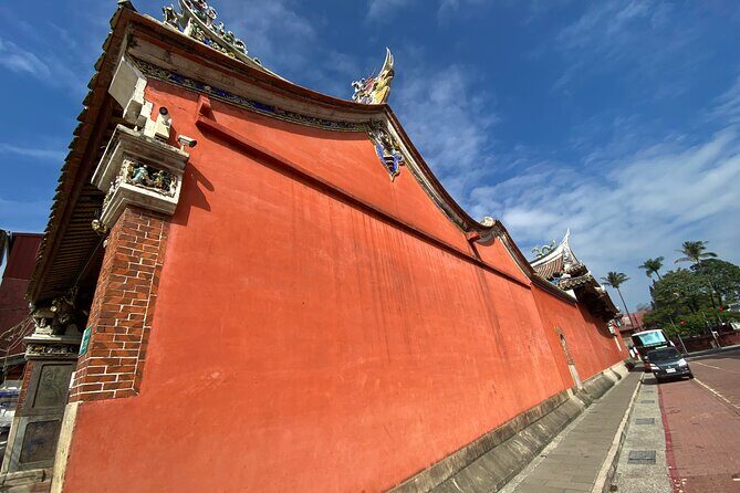 Food and Culture Walking Tour in Tainan - Xinmei Street: pineapple cake and a lunch you can tailor