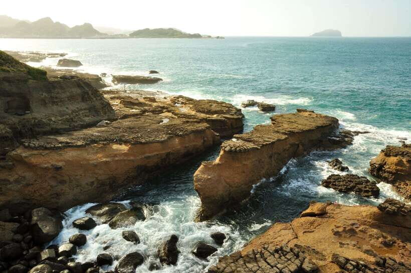 From Taipei: Full-Day Trip to Jiufen, Yehliu, Shifen & More - Yehliu Geopark: coastal erosion views with time to breathe
