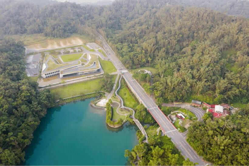 From Taipei: Nantou and Sun Moon Lake View Day Tour - Food Breaks and Charging Comfort: Small Things That Make It Easier