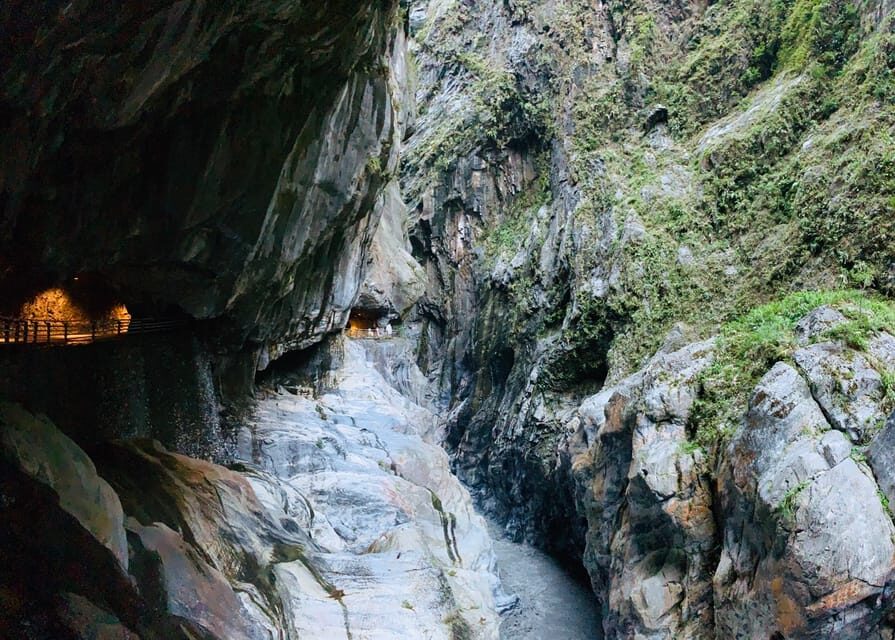 From Taipei: Taroko Gorge Private Tour - Tianxiang Recreation Area: river terraces and macaque chances
