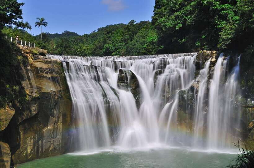 From Taipei: Yehliu, Jiufen, and Pingxi Day Tour - Shifen Waterfall and the “Little Niagara” Photo Run