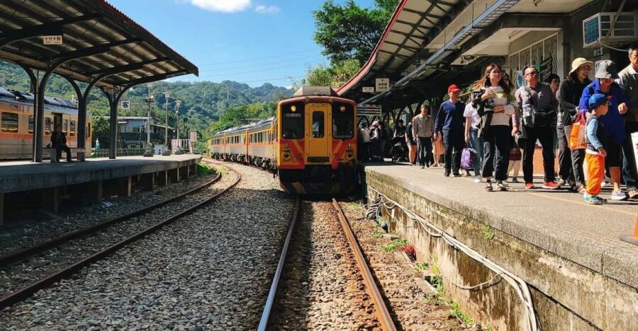 From Taipei: Yehliu, Jiufen, and Pingxi Day Tour - Price and Value: Why $65 Can Work for This Route