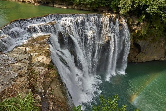 Half Day Private Tour to Jiufen, Shifen Waterfall & Pingxi Sky Lantern - Money and value: is 105 USD per person a smart move?