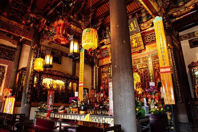 Highlights & Hidden Gems With Locals: Best of Taipei Private Tour - Taipei Fine Arts Museum: Architecture Plus Aboriginal Culture Learning