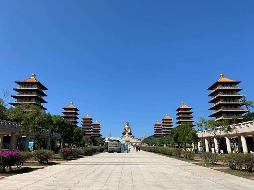 Kaohsiung: Private City Tour with Fo Guang Shan Museum - Key Points Worth Noting