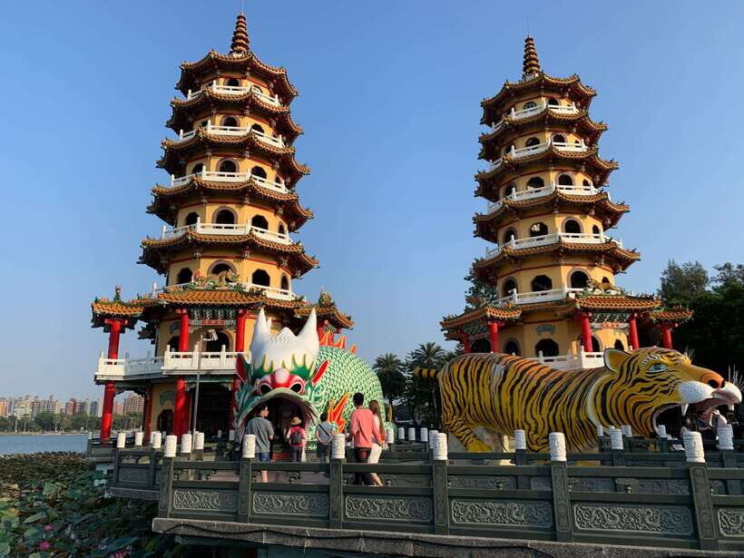 Kaohsiung: Private City Tour with Fo Guang Shan Museum - A Private Chauffeur Setup That Keeps Your Day Moving