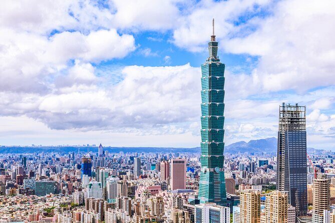 Keelung Shore Excursion Private 8-Hour Taipei Urban Adventure! - Chiang Kai-shek Memorial Hall: Big Monuments, Clear History Cues
