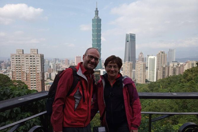 Keelung Shore Excursion: Xiangshan Hiking & Classic Taipei Culture Private Tour - National Palace Museum: 3 Treasures worth aiming for