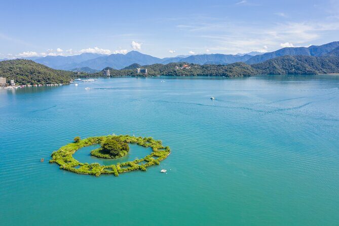 Nantou Day Tour: Sun Moon Lake & Ita Thao Pier from Taipei - Price and value: what you pay for at $88 per person