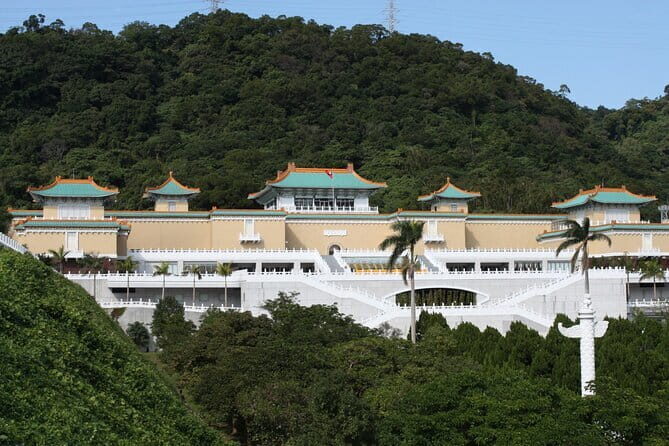 Northeast Coast Instagram Photo Tour in Keelung & New Taipei - Group size, pace, and what “moderate fitness” really means