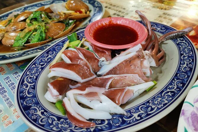 Northern Taiwan Private Adventure: Yehliu, Jiufen, & Pingxi - What to bring: small items that save your day