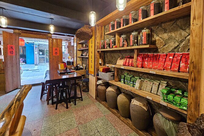 Pinglin Tea Culture & Maokong Day Tour from Taipei - Maokong Gondola and the Tea Fragrance Loop Trail