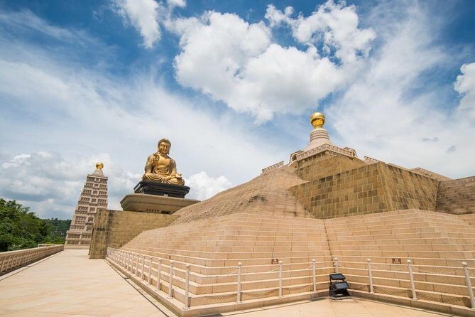 Private Classic Kaohsiung Day Tour - From Gushan to the temples: why this route works