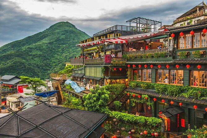 Private Jiufen & Pingxi Day Tour with English-Speaking Guide - The “value” part of $160: what you get for your money