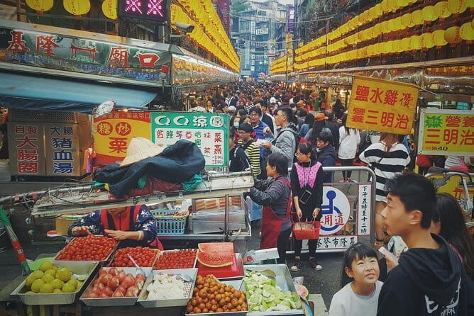 Private Keelung Food Tour with Local Markets & Tastings - Keelung food tastes like geography, not just recipes