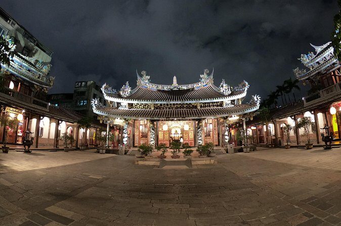 Private Night Tour of Taipei - Stop 3: Yongkang Street for the city’s real food mood