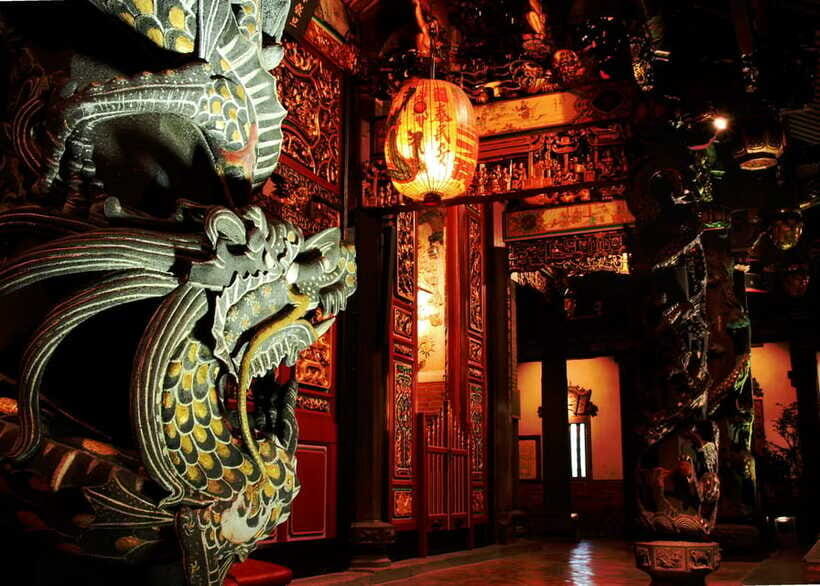 Private Night Tour: Taipei City Highlights - Tour pace, transport, and what to bring for a smooth evening