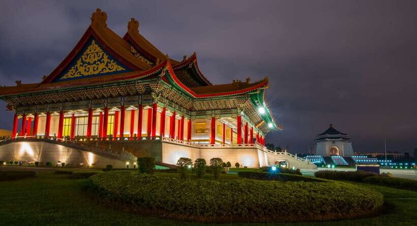 Private Night Tour: Taipei City Highlights - Should you book this private Taipei night highlight tour?