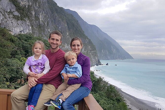 Private Taroko Gorge Day Tour from Hualien with Local Expert - Timing Tips: Why Starting Between 7:30 and 9:00 Helps