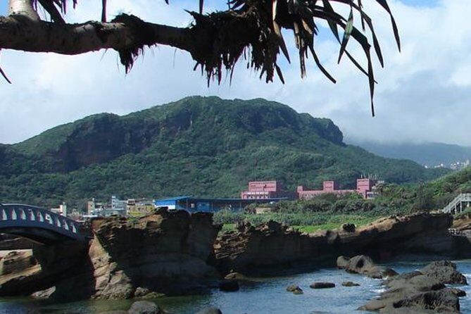 Private Tour: Jiufen Gold Rush Town and Yehliu National Geopark from Taipei - Yehliu and Jiufen in one day: why this pairing works