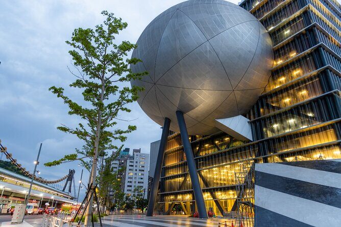 [Private Tour] Shilin Night Market Walking Tour With a Private Tour Guide (2-hr) - Shopping and Games: What to Expect Between Snacks
