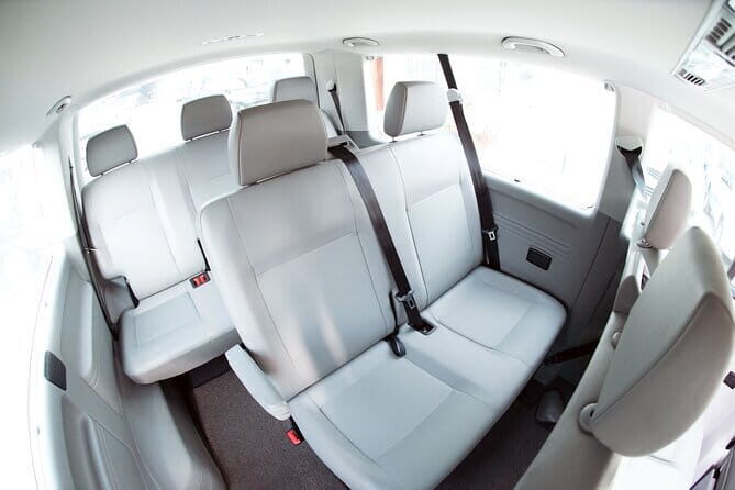 Private Transfer from TPE-Taoyuan int. Airport to Taipei City - Why a name-sign meet-and-greet matters at TPE