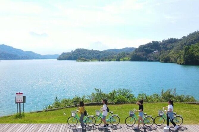 Round Trip Sun Moon Lake Private Tour from Taipei - Ci’en Pagoda and Wen Wu Temple: photo stops that don’t cost extra