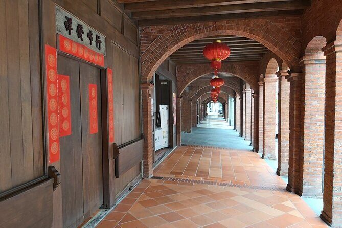 Small-Group: Classic Taipei Landmarks Day Tour - Taipei 101: mall time is included, the deck is optional