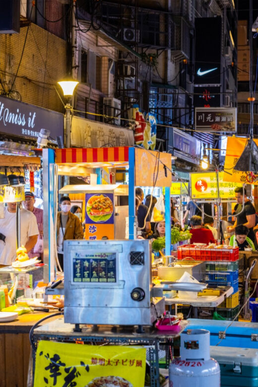 Taipei: 2-Hour Raohe Night Market Walking Tour - Who should book this night market walk