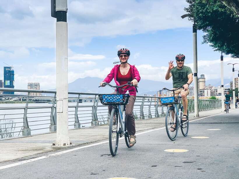 Taipei: 4-Hour Morning City Cycling Tour with Breakfast - Quick hits on this Taipei morning cycling tour