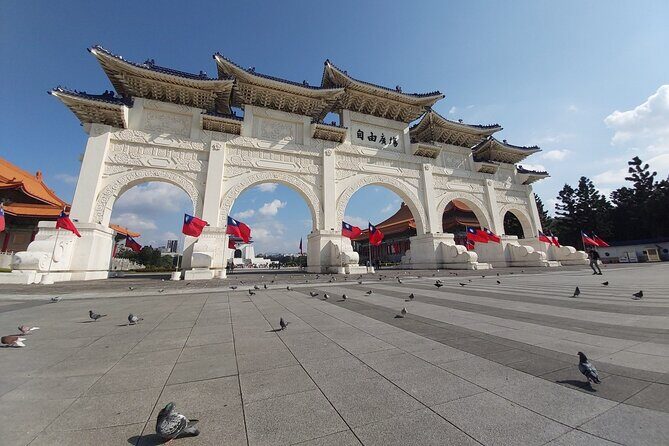 Taipei City Morning Tour with National Palace Museum entry - Meeting point and the Ximending bonus: where your day can end