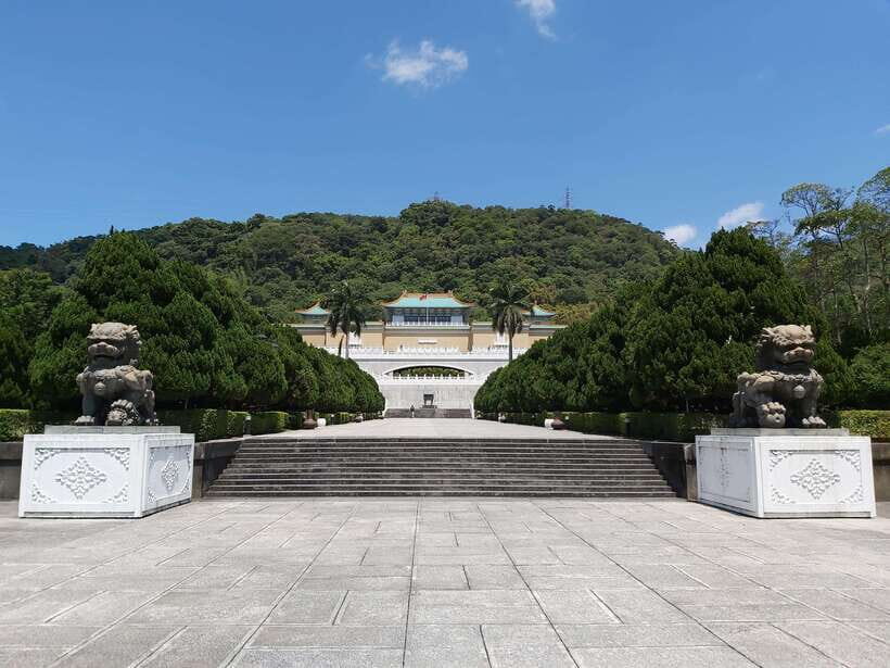 Taipei: Classic Landmarks Day Tour - Key things that make this tour worth your time