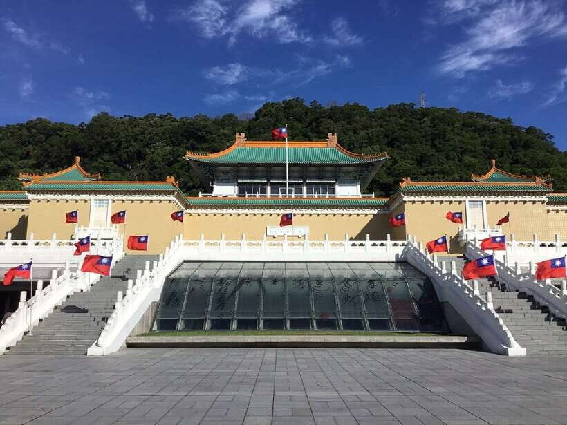 Taipei: Classic Landmarks Day Tour - Why a 9-hour Taipei landmarks day actually works