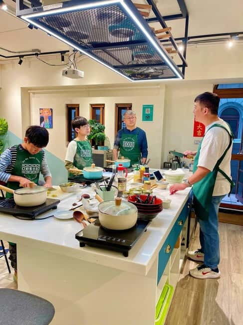 Taipei: Cooking Class & Market Adventure Historic Dadaocheng - The Dadaocheng market adventure: taste-first learning