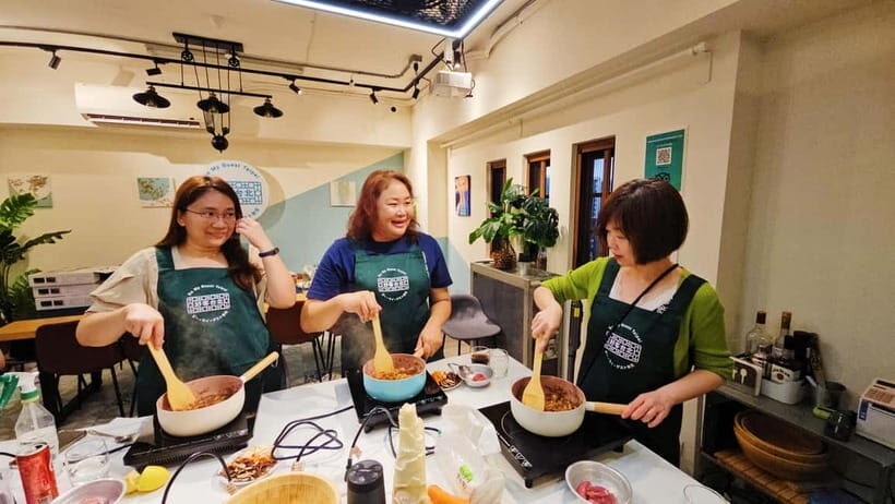 Taipei: Cooking Class & Market Adventure Historic Dadaocheng - Price and value: what $99 buys you in real terms