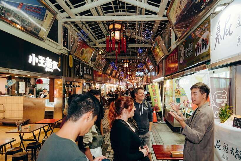 Taipei: Food Tours w/ Top 10 Taiwan Food (Breakfast/Dinner) - Convenience store stops: why this is more than a snack break