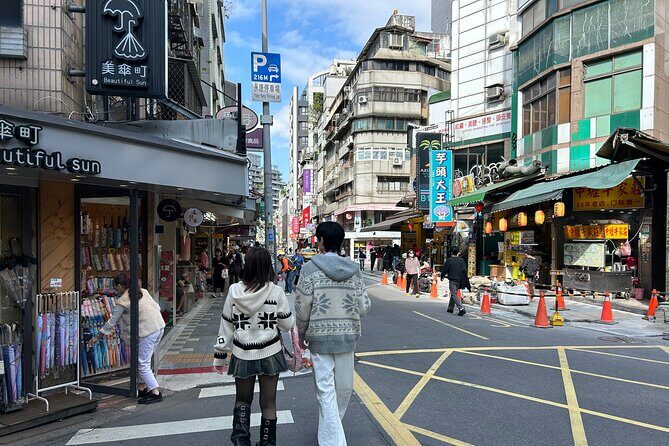 Taipei Hidden Eats, Market & Street Food Tour with 8+ Tastings - Quick hits before you go