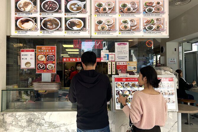 Taipei Hidden Eats, Market & Street Food Tour with 8+ Tastings - National Taiwan Normal University area: a human-scale pause
