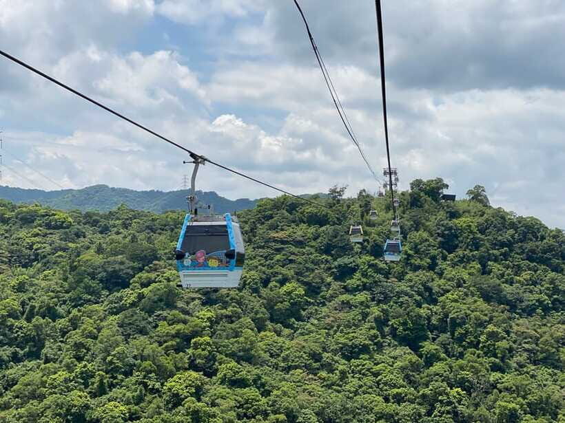 Taipei: Maokong Cable Car 1 day Pass - Extra Perks: QR-Code Redeems and On-Site Tea Shopping