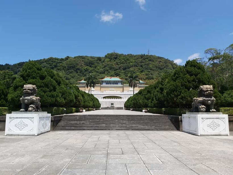 Taipei: Morning City Tour with National Palace Museum Entry - Price and Value: What $40 Gets You (and What It Doesn’t)