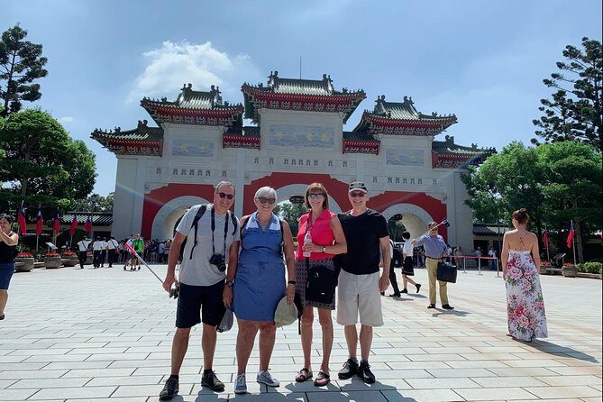 Taipei: Private Car Charter Tour - Taipei 101: observatory time or a confident photo stop