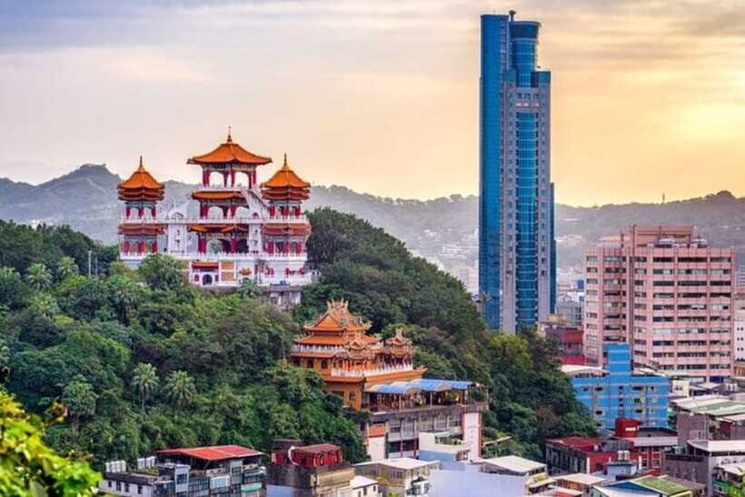 Taipei: Private custom tour with a local guide - Price and Logistics: Is $47 Good Value?