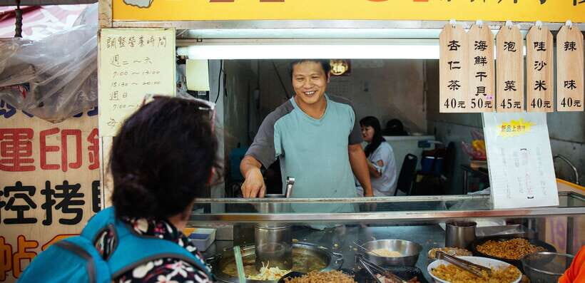 Taipei: Private Tour with Locals – Highlights & Hidden Gems - Private or small-group format: how it changes your experience