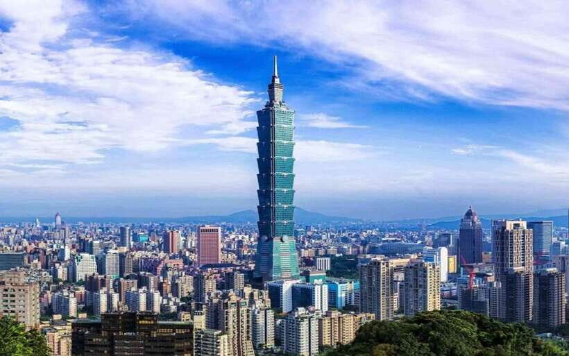 Taipei: Taipei 101 Observatory Deck Entry Ticket - Taipei 101 Observatory Deck: The 37-Second Elevator That Sets the Tone