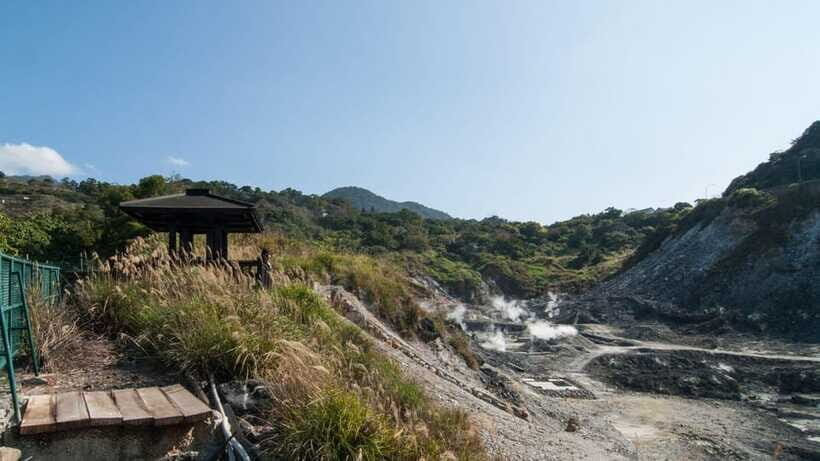 Taipei: Yangmingshan National Park Half-Day Tour - Zhuzihu Lake and the Bamboo Lake Boardwalk: Short, Scenic, and Wind-Ready